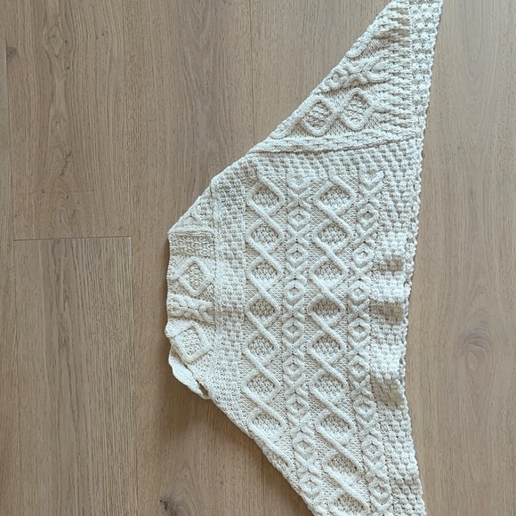 Brand new Poncho 100% Merino wool, Childs Poncho Oatmeal - Picture 6 of 8